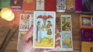 Leia mais sobre o artigo Bana Yaptıklarından Pişman Mı? Aklımdaki Kişi Tarot Açılımı 💙 Aklında Mıyım? Kalbinde Miyim?💌