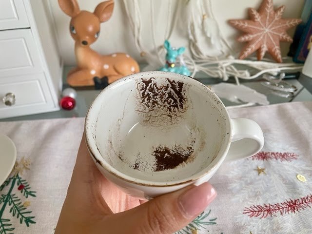 Leia mais sobre o artigo Coffee Cup☕😍Powerful Messages From Your Spirit Guides!!👆🌟 Pick a Cup Tarot Reading