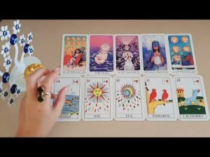 Leia mais sobre o artigo 🎄❤️ Natal dele(a)🎅 vai pensar em você? Em 5 cartas do tarot e 5 do baralho cigano🔮