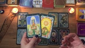 Leia mais sobre o artigo AKLIMDAKİ KİŞİ BENİMLE İLETİŞİME GECECEK Mİ? 👀 💯 SES VERRRR PARTNER 🦋 Tarot Açılımı 💞