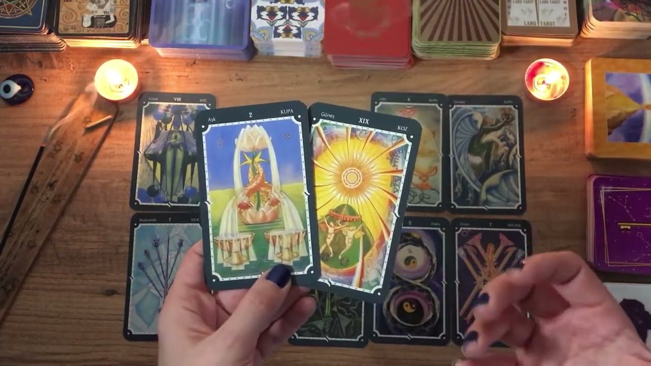 Leia mais sobre o artigo AKLIMDAKİ KİŞİ BENİMLE İLETİŞİME GECECEK Mİ? 👀 💯 SES VERRRR PARTNER 🦋 Tarot Açılımı 💞