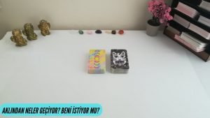 Leia mais sobre o artigo Aklından Neler Geçiyor?🤔♥️Beni İstiyor mu? Tarot