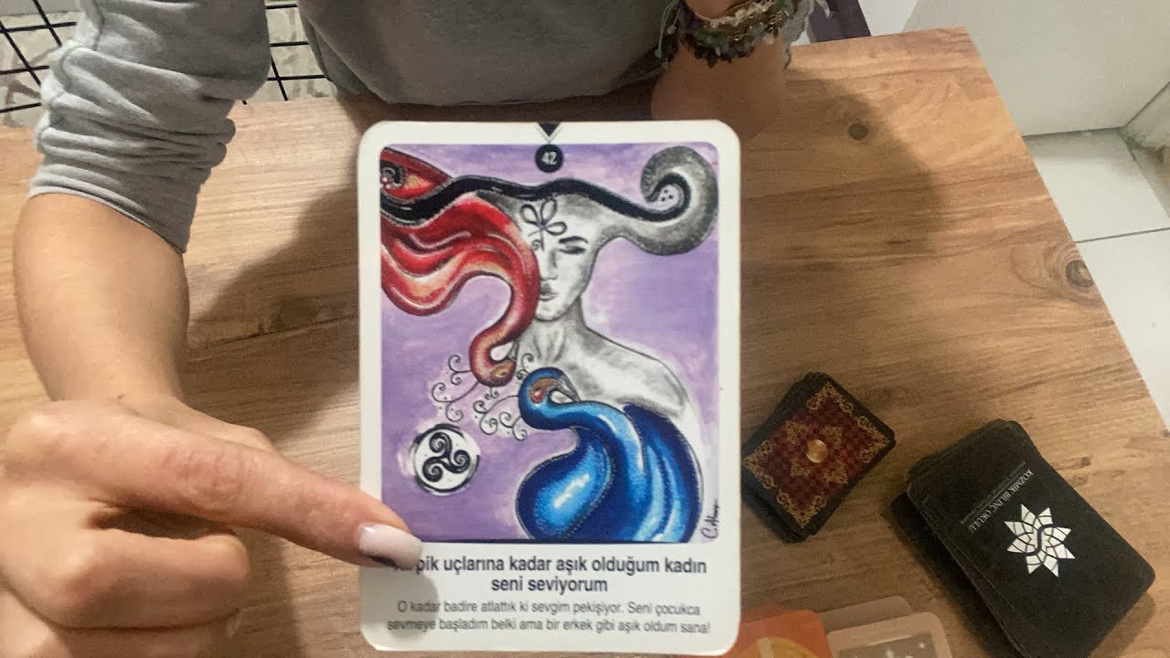 No momento, você está visualizando Aklınızdaki kişiler ne alemde…🍀🤍 #tarot #melikenintarotbahcesi #tarotfalı