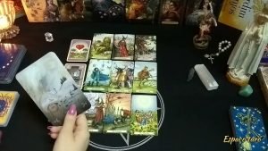 Leia mais sobre o artigo AS CARTAS REVELAM! UMA SURPRESA QUE CHEGA NAS SUAS MÃOS! Tarot ♥️💌🔮
