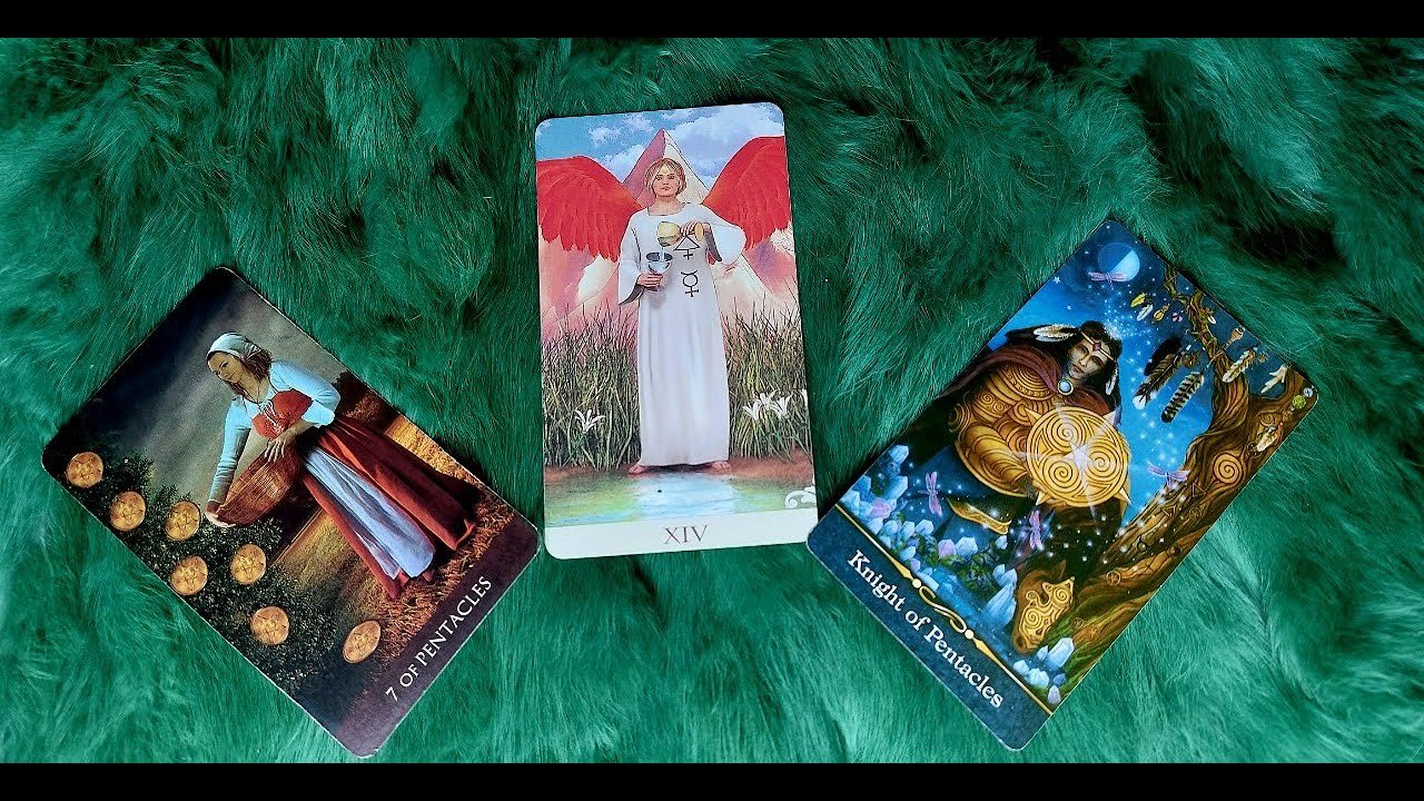 Leia mais sobre o artigo BẠN ĐANG CUỐN HÚT LẠ THƯỜNG TRONG MẮT AI ? TẠI SAO ?@EvelynTarot