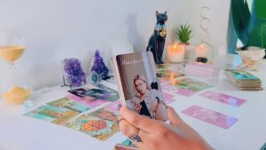 Leia mais sobre o artigo Capricorn | You NEED To Know What’s Going On! .. – Capricorn Tarot Reading