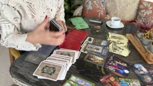 Leia mais sobre o artigo HAYATINDA OLMAM İÇİN NE YAPMALIYIM? #aklımdakikişi #tarot