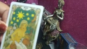 Leia mais sobre o artigo ¿Qué piensa hacer con respecto a ti? Tarot interactivo