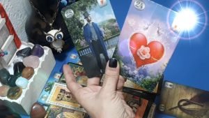 Leia mais sobre o artigo ⭐VOCÊ NÃO FAZ IDEIA DE COMO ESTÁ A CABEÇA DA PESSOA AMADA POR VOCÊ HOJE! 🔥🔮 | TAROT E CARTAS CIGANAS