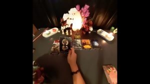 Leia mais sobre o artigo Aklimdaki kişinin duygu ve hisleri ne/aklimdaki kisi tarot acilimi