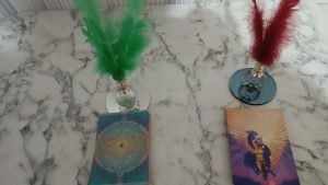 Leia mais sobre o artigo Arkadaşlarına beni nasıl anlatıyor/ Bana karşı duygusu var mı 🤍🌻