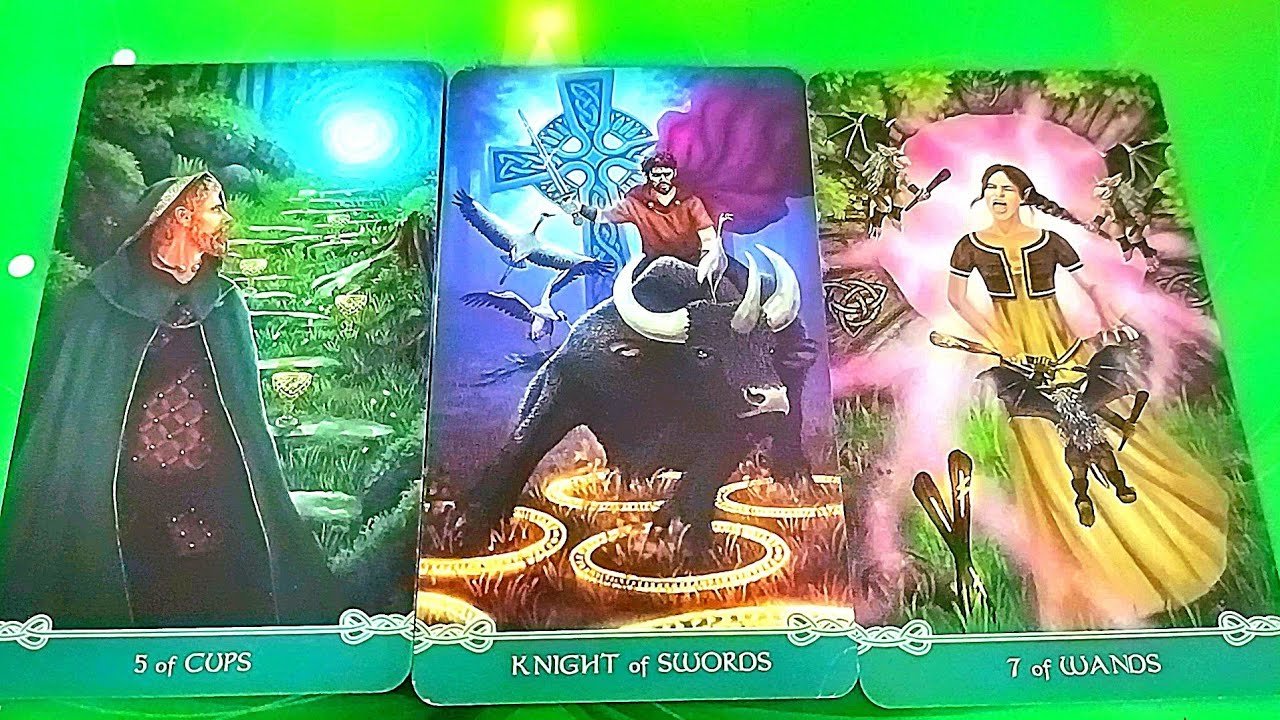 Leia mais sobre o artigo ĐIỀU GÌ HỌ ĐANG CỐ GẮNG CHE GIẤU HOẶC KIỀM NÉN/ TAROT READING