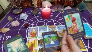 Leia mais sobre o artigo Que piensa y siente mi persona especial sobre mi⁉️💖🔮💕✨️ #tarotinteractivo #tarot