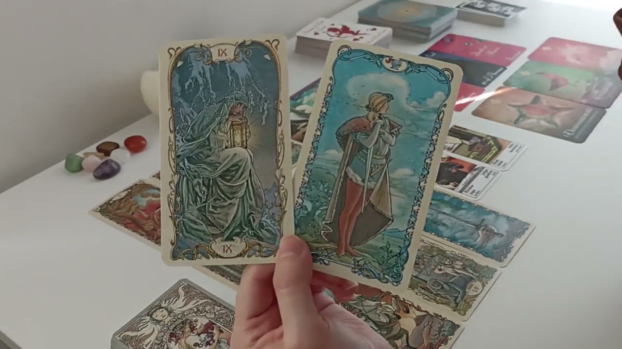 No momento, você está visualizando En Kısa Vadede Kader Yolumda Kim Geliyor? Tarot