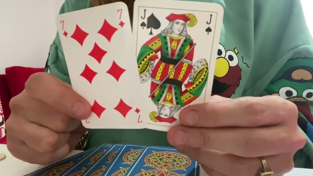 Leia mais sobre o artigo KAFA KARIŞIKLIĞINIZI GİDERECEK KARMA BİR FAL RUNE TAROT İSKAMBİL FALI#fal #sinemiletarot #tarot