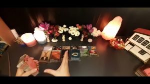 Leia mais sobre o artigo O sensiz nasıl ? aklınızdaki kişi sizi özlüyor mu?#tarot #yeni #ask