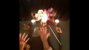 Leia mais sobre o artigo Onun benimle ilgili niyeti ne/aklimdaki kisi ne yapmak istiyor/güncel tarot açılımı