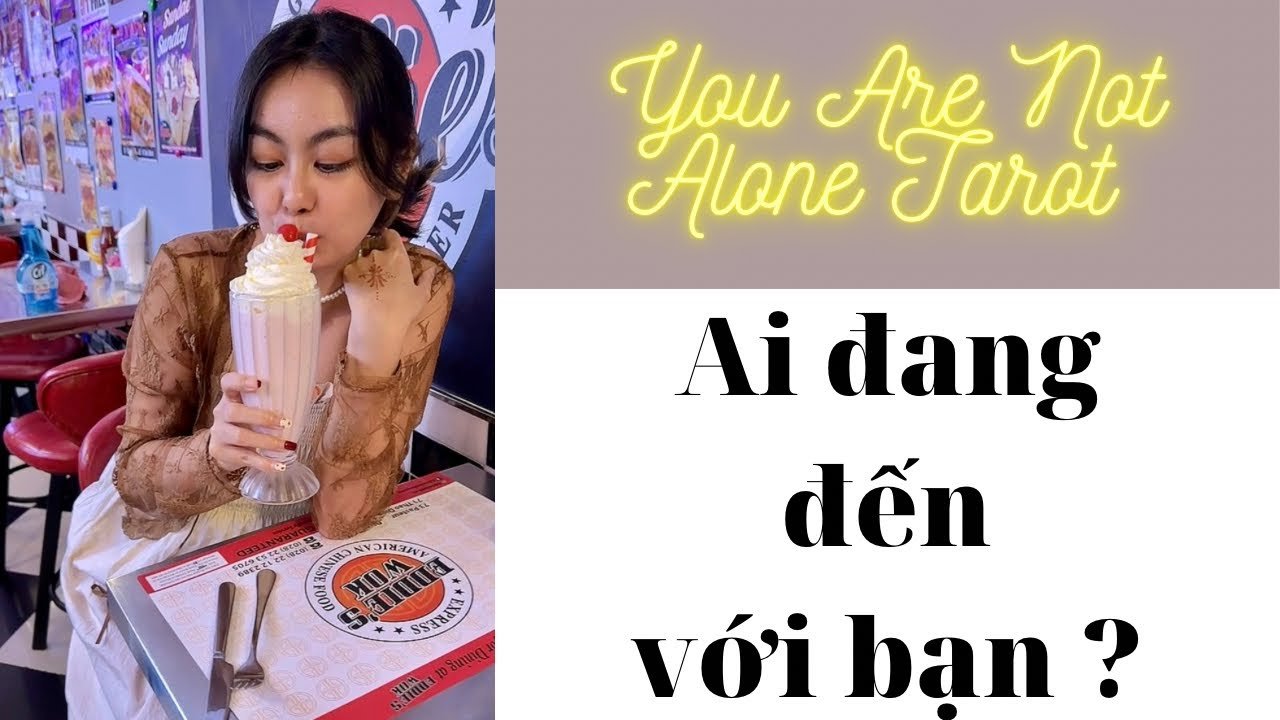 No momento, você está visualizando ✨Tarot: Ai đang đến với bạn? You are not alone tarot