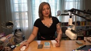 Leia mais sobre o artigo Un@ tarotista le dijo lo que viene en tu futuro y quiere regresar antes de que le dejes atras.