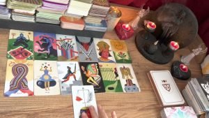 Leia mais sobre o artigo Aklımdaki Kişi Ve Geleceğimiz 💞 Bizi Neler Bekliyor?  Aklımdaki Kişi Tarot Açılımı 💘