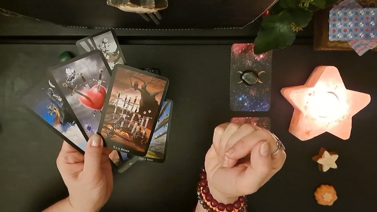 Leia mais sobre o artigo ”🔊⌛Przerwa..Brak kontaktu..Czy się odezwie? Czy napisze?⌛Impuls🔊Tarot Czytanie bezterminowe Wybór