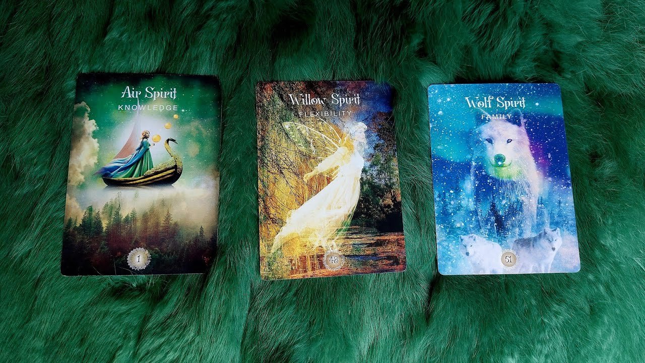 No momento, você está visualizando VŨ TRỤ SẮP ƯU ÁI ĐIỀU GÌ CHO BẠN@EvelynTarot