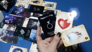 Leia mais sobre o artigo ⭐💥TUDÃO DELE(A) EM RELAÇÃO A VOCÊ! 🔮 | TAROT E CARTAS CIGANAS