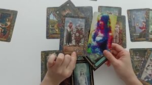 Leia mais sobre o artigo Aklımdaki Kişi Kelt Açılımı Tarot