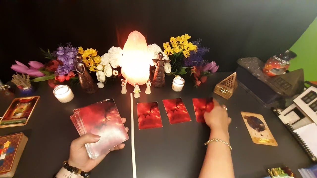 No momento, você está visualizando o ve ben /eril dişil enerji güncel tarot açılımı/