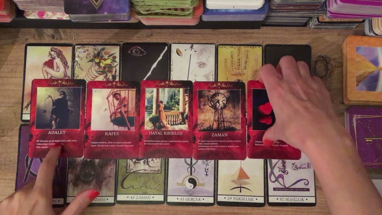 No momento, você está visualizando Ona Dair Bilmem Gereken Her Şey Bu Açılımda 💕 Aklımdaki Kişi Tarot Açılımı 💞