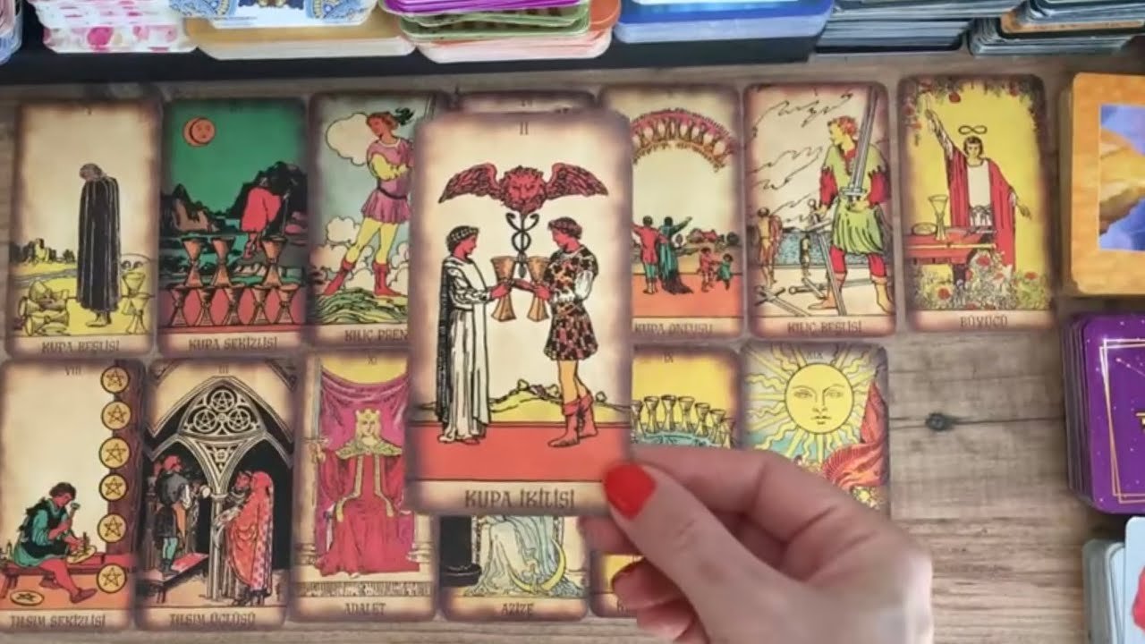 No momento, você está visualizando Sonumuz Ne Olacak? Bizimle İlgili Ne Planlıyor? 💕Aklımdaki Kişi Tarot Açılımı 💞