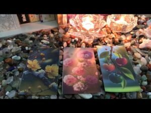 Leia mais sobre o artigo Tarot Love: BẠN ĐANG GÂY THƯƠNG NHỚ ĐẾN AI?