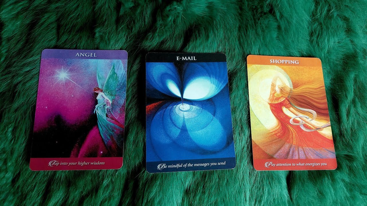 No momento, você está visualizando VŨ TRỤ MUỐN NHẮN NHỦ ĐIỀU GÌ VỚI BẠN TRƯỚC KHI BƯỚC VÀO THÁNG 6 YÊU THƯƠNG? @EvelynTarot