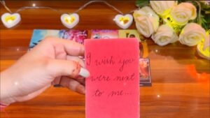 Leia mais sobre o artigo 💝जिनके बारे में आप सोच रहे हैं वह इस वक़्त आपके लिए क्या सोच रहे हैं ❤️Vo apke liye kya soch rahe h