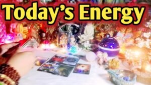 Leia mais sobre o artigo Aap Dono Ki Aaj Ki Energies ❤💚 All Signs Collective Timeless Tarot Reading