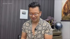 Leia mais sobre o artigo CAPRICORNIO! PENSANDO EN TI! PERO MIRA DE QUE MANERA TE ENTERAS DE ESTO!