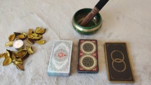 Leia mais sobre o artigo ¿CÓMO VE LA SITUACIÓN CONTIGO?¿CÓMO VA A ACTUAR?👣💭💞 tarot interactivo