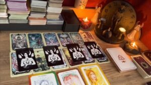 Leia mais sobre o artigo Küsler, Ayrılar, İletişimi Olmayanlar…💞 Ne Yapmayı Düşünüyor, Adım Atacak Mı? 💞Aklımdaki Kişi Tarot