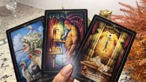 Leia mais sobre o artigo O TAROT REVELA 3 MUDANÇAS RÁPIDAS na SUA VIDA!🙌🏼🙏🏼🦋