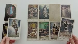 Leia mais sobre o artigo Sessizliğin Onu Nasıl Etkiliyor? Tarot