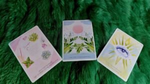 Leia mais sobre o artigo BẠN SẮP  ĂN MỪNG VÌ ĐIỀU GÌ TRONG THỜI GIAN TỚI ?  @EvelynTarot