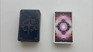 Leia mais sobre o artigo Tam Şu Anda Neler Hissediyor? Tarot