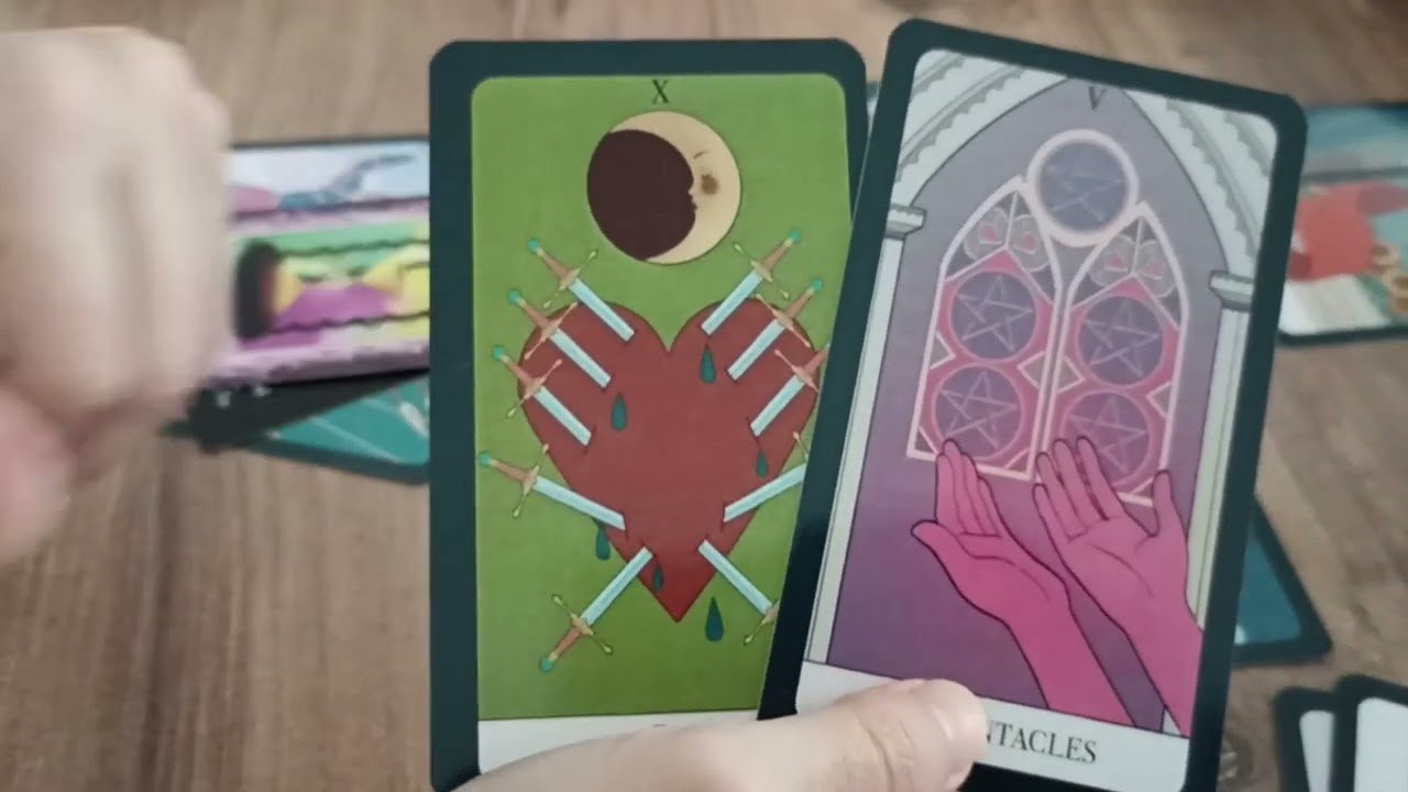 No momento, você está visualizando Aklımdaki Kişi Kelt Açılımı Tarot