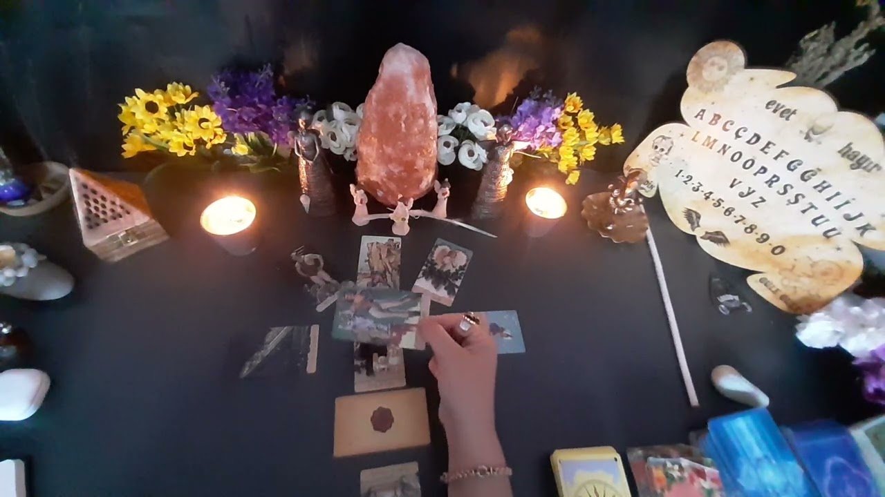 No momento, você está visualizando Aklınızdaki kişiyi azizenin sırrı açılımına sorduk/size karşı artan ve azalan duygu ve düşünceleri