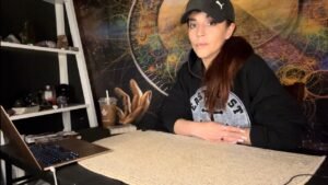 Leia mais sobre o artigo ALL SIGNS QUICKIE ❤️ Who’s coming toward YOU?! 🔥 August 4 – 9 2023 ❤️🌹