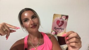 Leia mais sobre o artigo Küs Ayrı Dargın olanlar için barışma olucak mı Aklımdaki kişi açılımı #aklımdakişi #keşfet #tarot