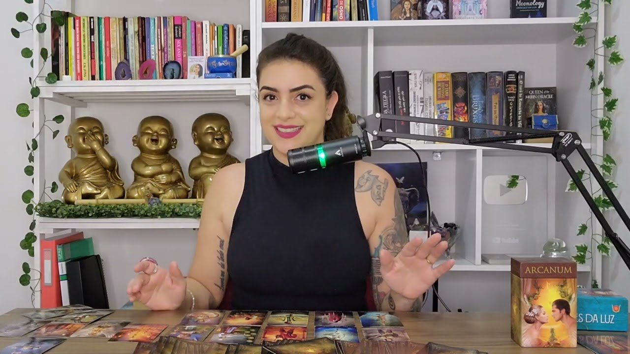 No momento, você está visualizando PENSE EM ALGUÉM: TAROT REVELOU TUDO SOBRE ESSA PESSOA