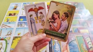 Leia mais sobre o artigo AKLIMDAKİ KİŞİ❤ 🧿BUGÜN SENİNLE İLGİLİ NE HİSSEDİYOR❤ 🧿💯#tarotfalı #aklımdakikişihakkımdanedüşünüyor
