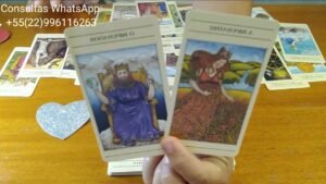 Leia mais sobre o artigo Alguém está com o coração morrendo de ansiedade para te mandar mensagens.#tarot ♥♥