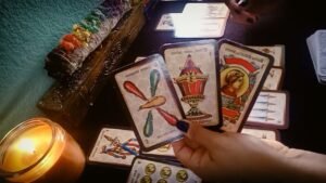 Leia mais sobre o artigo 💖🔥EN 7 HRS ESTA PERSONA ESTARÁ RENDIDA A TUS PIES🔥💖TAROT BARAJA ESPAÑOLA ALMA/LLAMA GEMELA